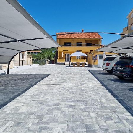 Apartments Gael Lopar Zewnętrze zdjęcie